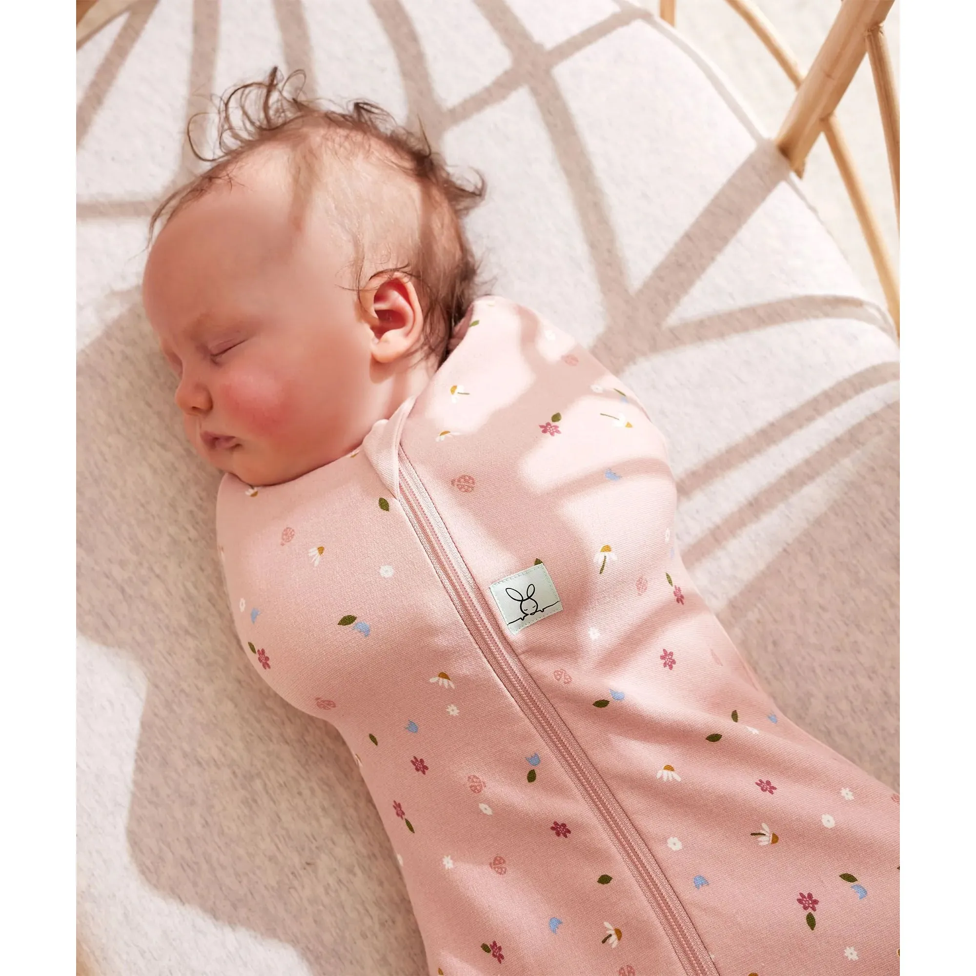 ergoPouch Cocoon Swaddle Bag 0.2 Tog - Daisies