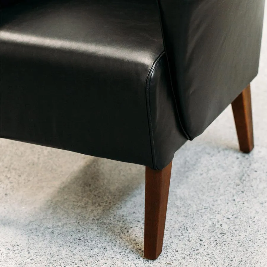 Lily leather armchair in settler black